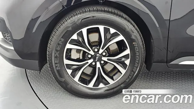 Kia Carnival 2022 thumb 2