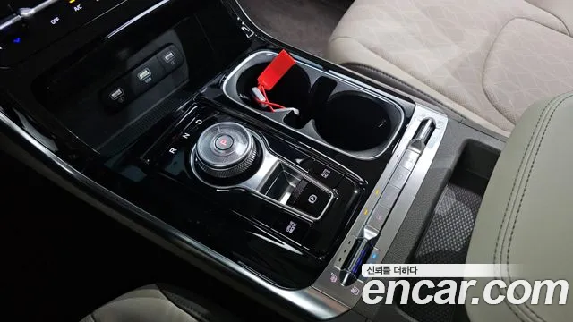 Kia Carnival 2022 thumb 10