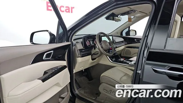 Kia Carnival 2022 thumb 3