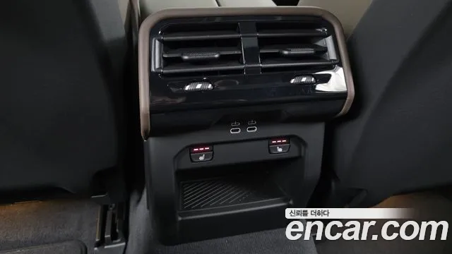 BMW 5 серии 2025 thumb 4