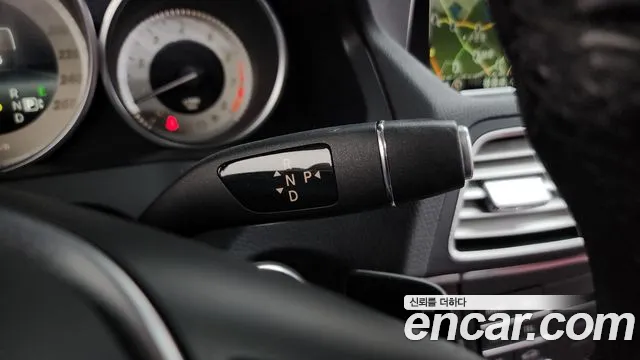 Mercedes-Benz E-Класс 2015 thumb 6