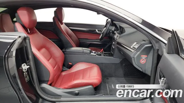 Mercedes-Benz E-Класс 2015 thumb 10