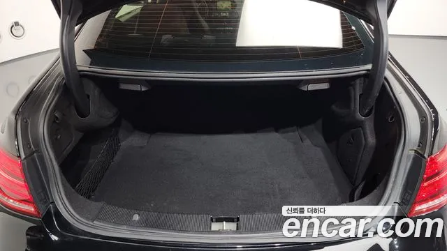 Mercedes-Benz E-Класс 2015 thumb 2