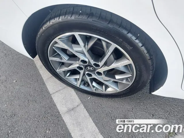 Hyundai Avante 2019 thumb 2