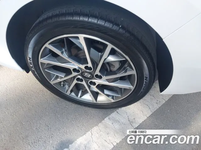 Hyundai Avante 2019 thumb 9