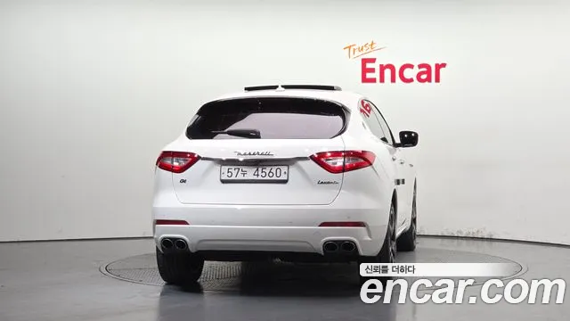 Maserati Levante 2018 thumb 5