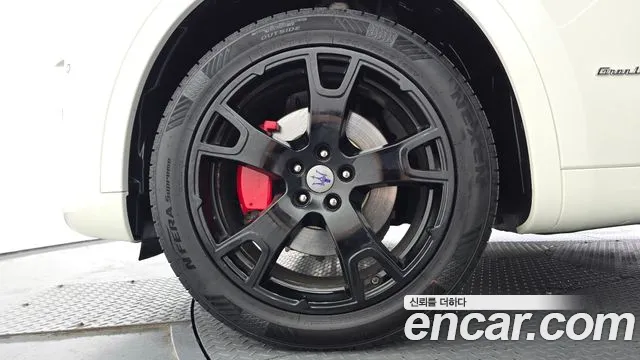 Maserati Levante 2018 thumb 7