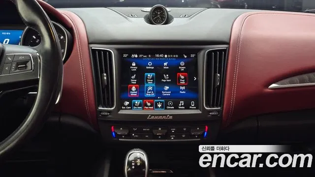 Maserati Levante 2018 thumb 4