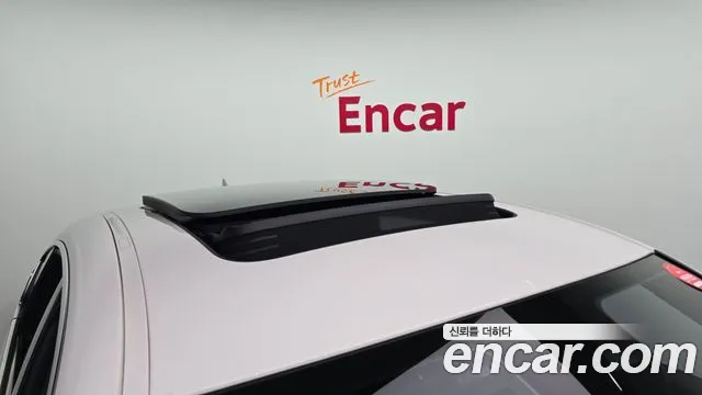 Maserati Levante 2018 thumb 11