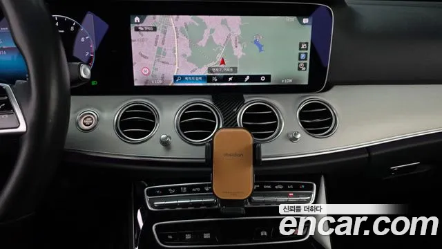 Mercedes-Benz E-Класс 2021 thumb 3