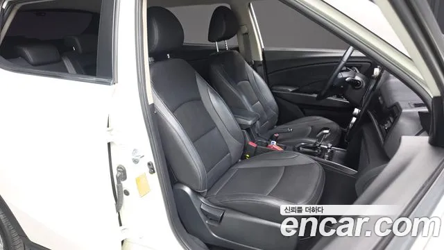 KG_Mobility_Ssangyong TIBOLI 2020 thumb 4