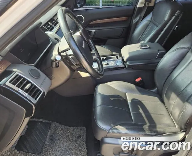 Land Rover Discovery 2019 thumb 5