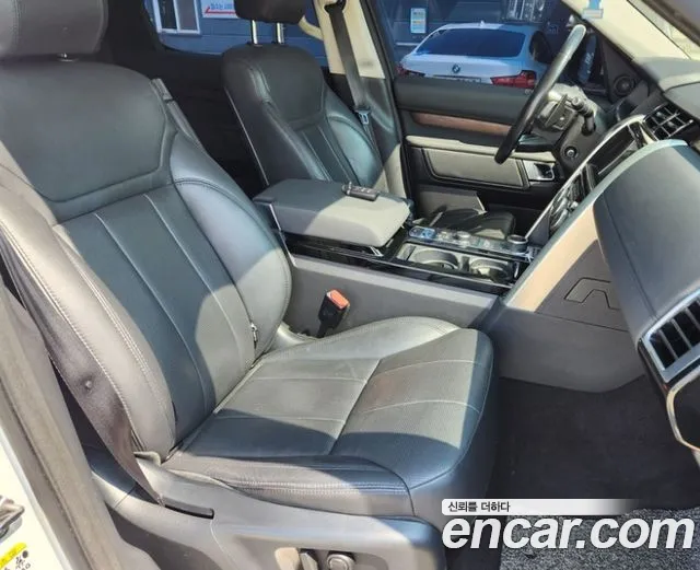 Land Rover Discovery 2019 thumb 9