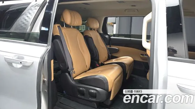 Kia Carnival 2022 thumb 12