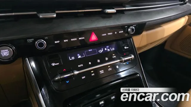 Kia Carnival 2022 thumb 3