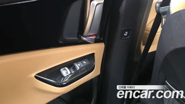 Kia Carnival 2022 thumb 10