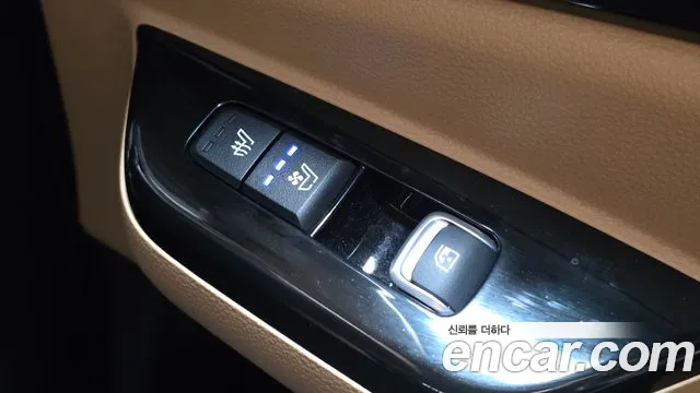 Kia Carnival 2023 thumb 6