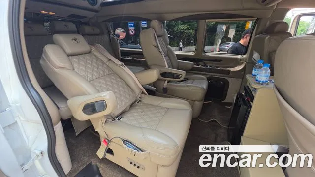 GMC Savana 2023 thumb 11