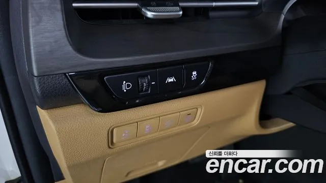 Kia Carnival 2022 thumb 4