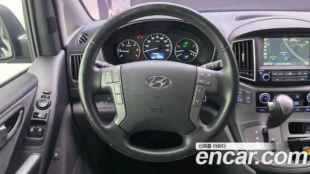 Hyundai Starex 2019 thumb 3