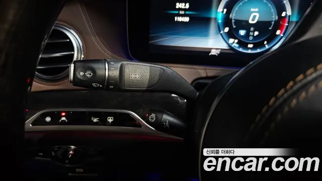 Mercedes-Benz S-Класс 2018 thumb 8