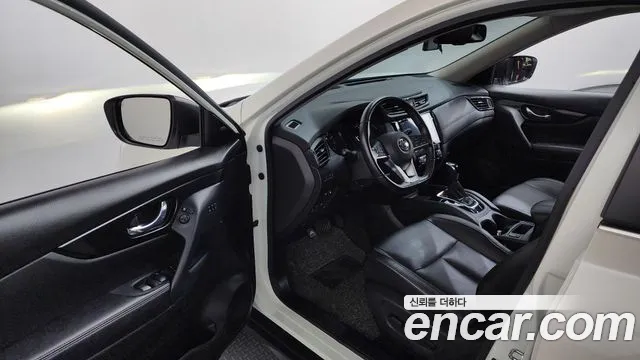 Nissan X-Trail 2018 thumb 9