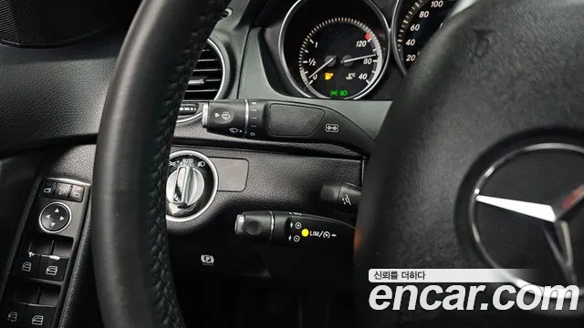 Mercedes-Benz C-Класс 2012 thumb 11