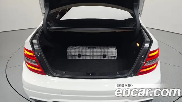 Mercedes-Benz C-Класс 2012 thumb 2