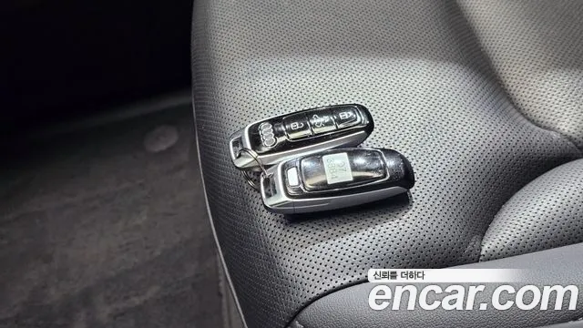 Audi Q7 2022 thumb 3