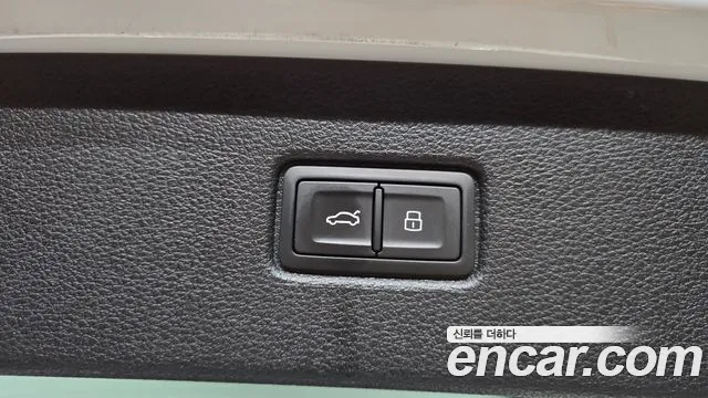 Audi Q7 2022 thumb 11