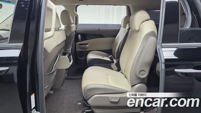 Kia Carnival 2020 thumb 9