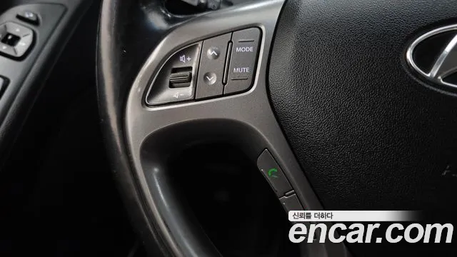 Hyundai Tucson 2013 thumb 12