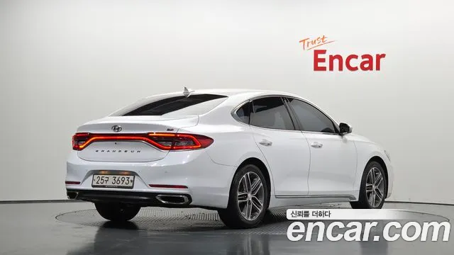 Hyundai Grandeur 2016 thumb 5