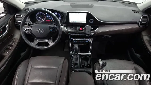 Hyundai Grandeur 2016 thumb 3