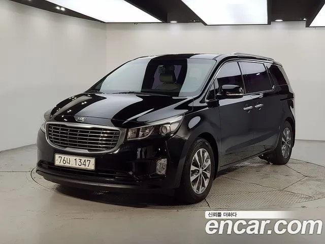 Kia Carnival 2016 thumb 8