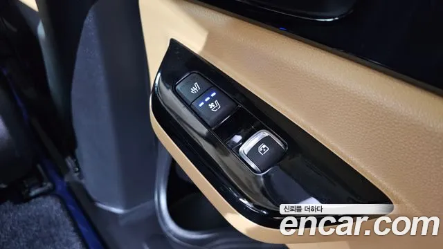 Kia Carnival 2023 thumb 6