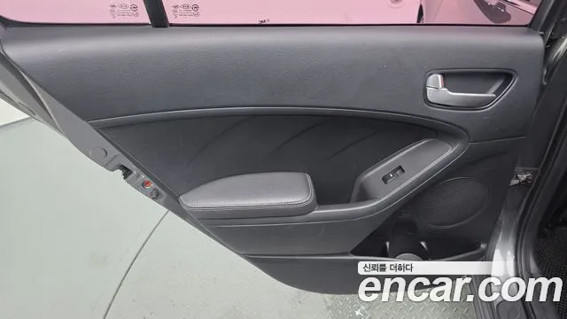 Kia K3 2016 thumb 6