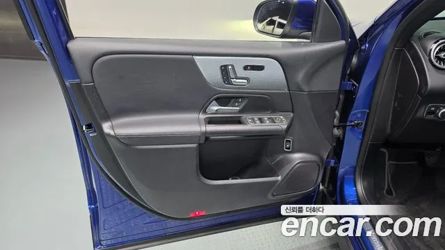 Mercedes-Benz GLB 2021 thumb 9