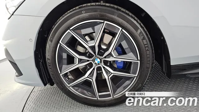BMW 5 серии 2024 thumb 2