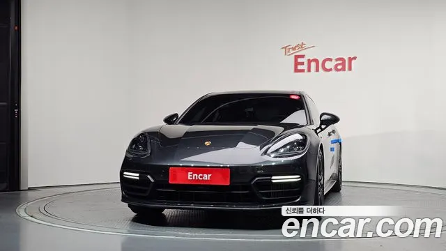 Porsche Panamera 2019 thumb 11