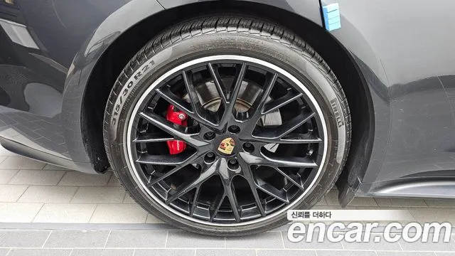 Porsche Panamera 2019 thumb 9