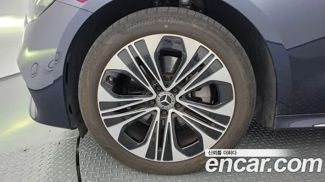 Mercedes-Benz E-Класс 2026 thumb 10