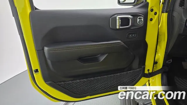 Jeep Wrangler 2024 thumb 3
