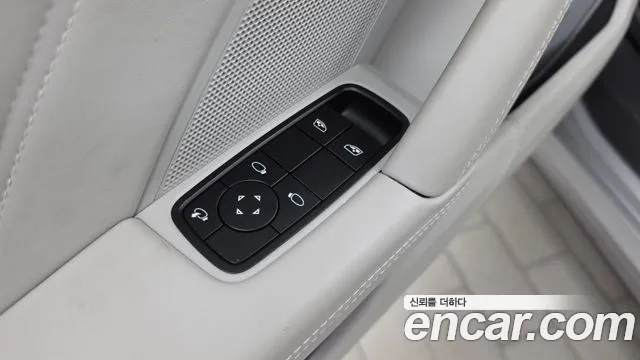 Porsche 911 2024 thumb 2