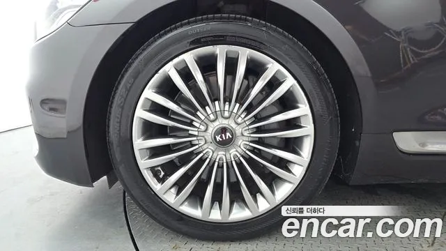 Kia K9 2018 thumb 10