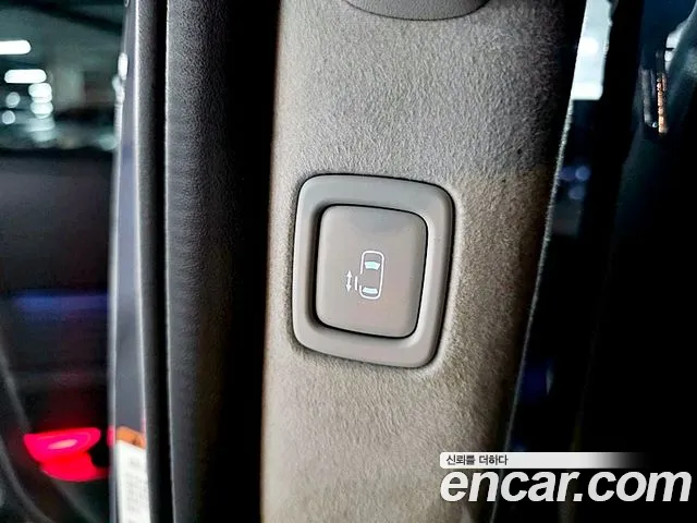 Hyundai Staria 2021 thumb 10
