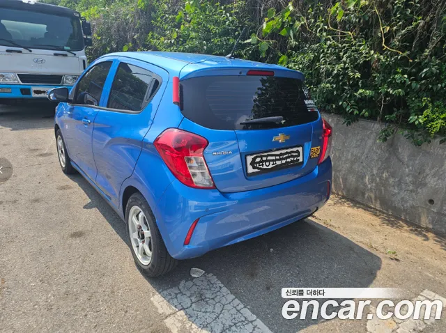 Chevrolet Spark 2018 thumb 4