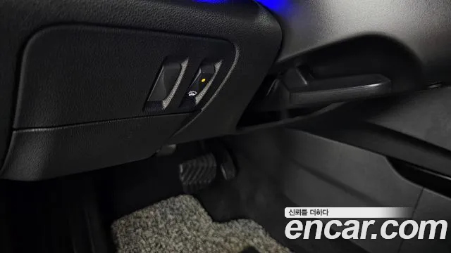 Renault Megane 2017 thumb 11