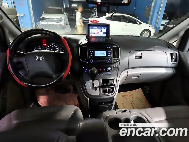 Hyundai Starex 2016 thumb 9