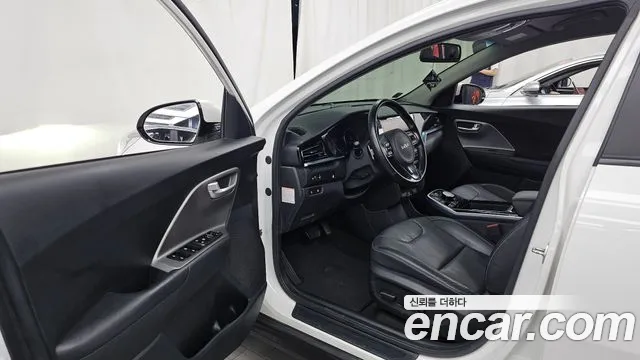 Kia Niro 2022 thumb 6